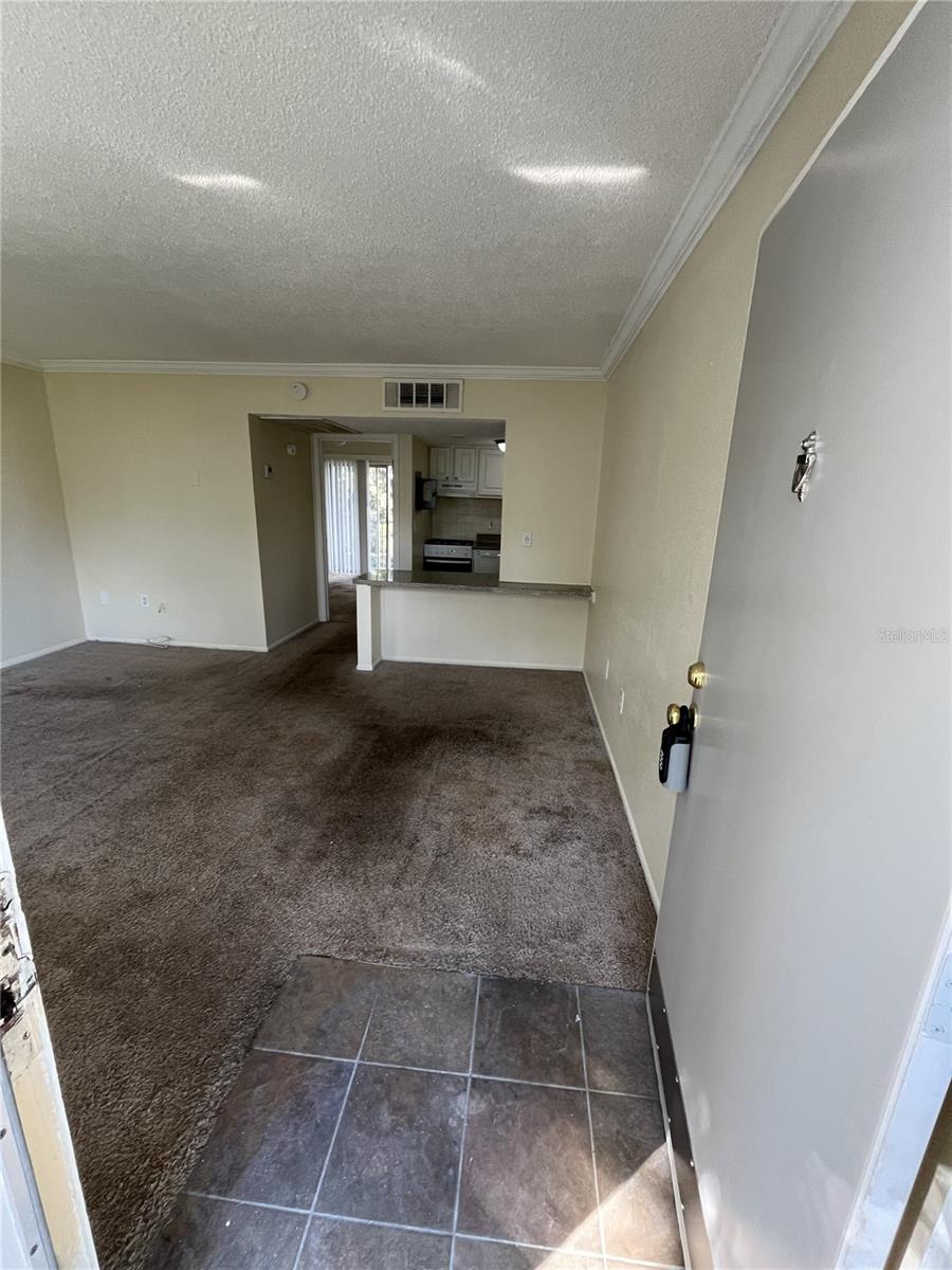 Image 5 of 21 For 121 Oyster Bay Circle 220