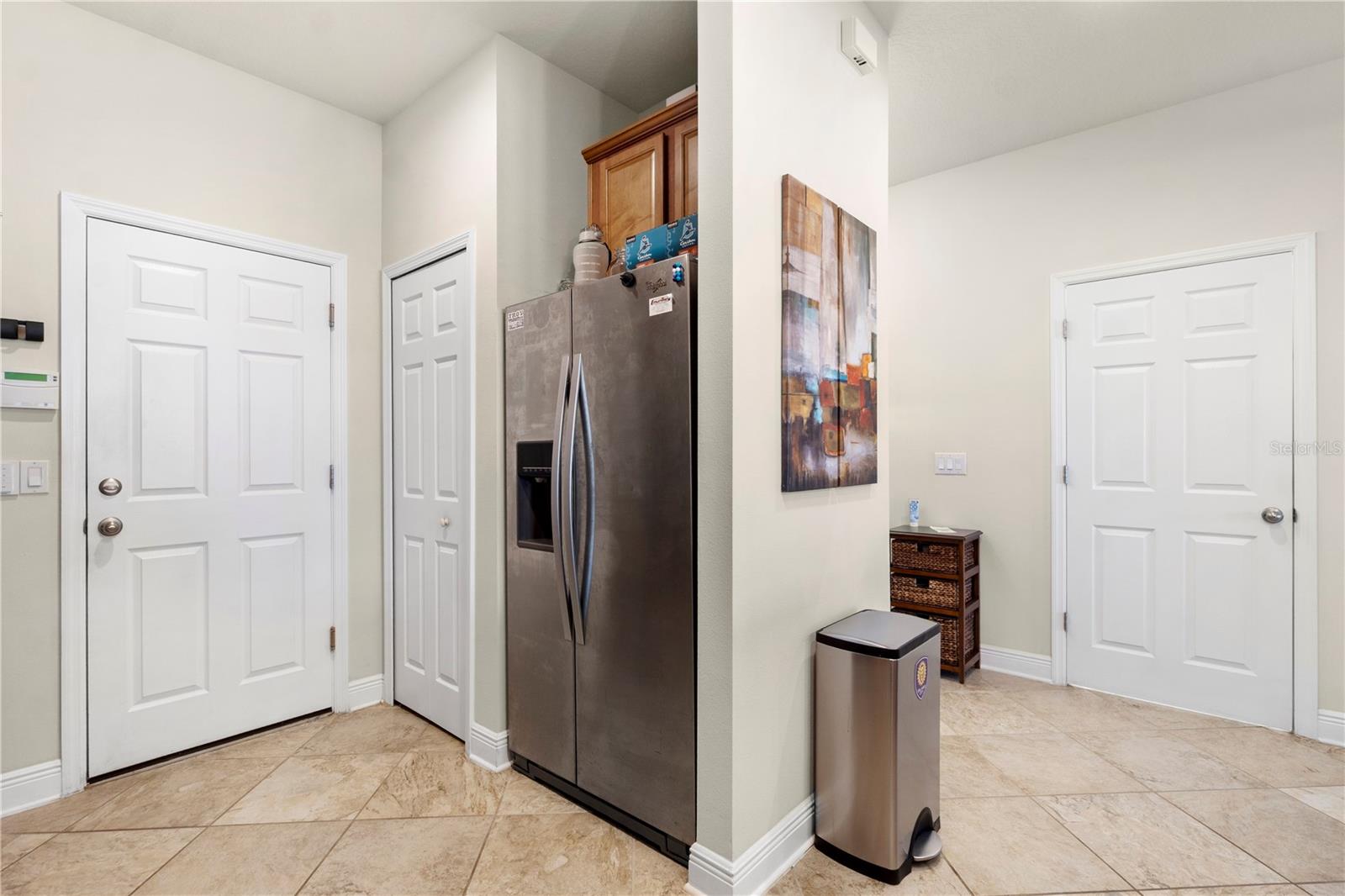 Image 10 of 29 For 13519 Fountainbleau Drive