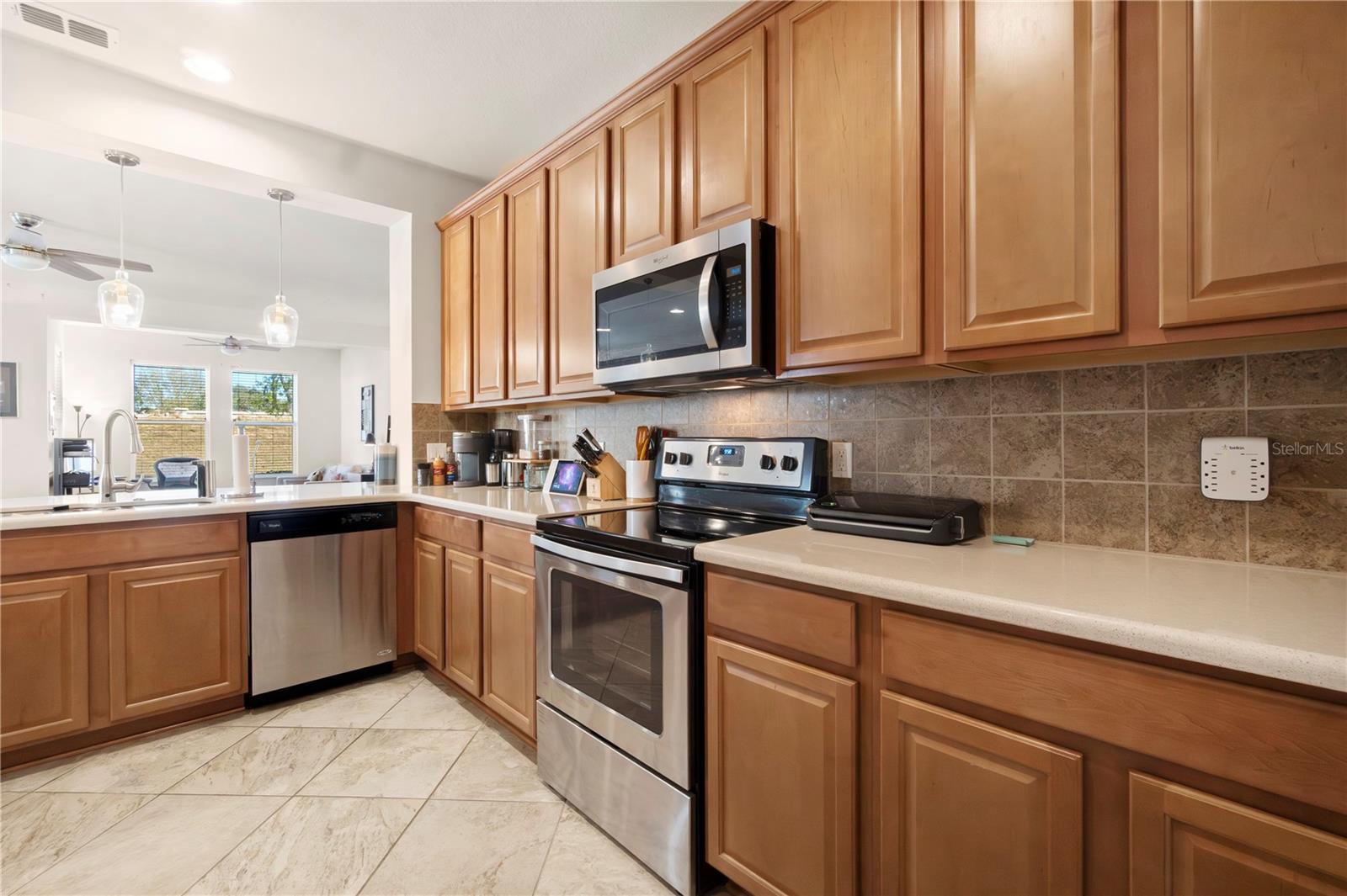 Image 12 of 29 For 13519 Fountainbleau Drive