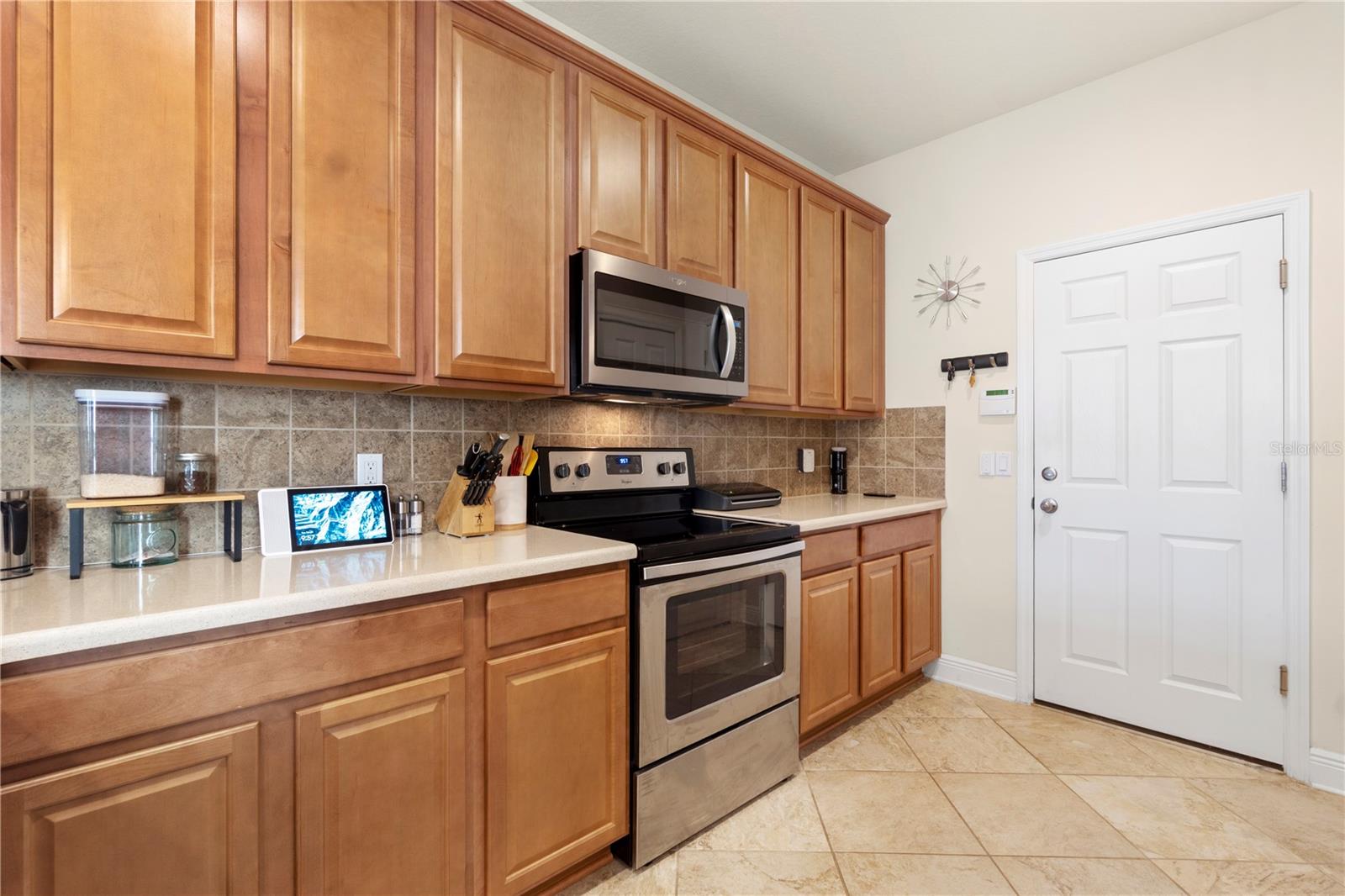 Image 14 of 29 For 13519 Fountainbleau Drive