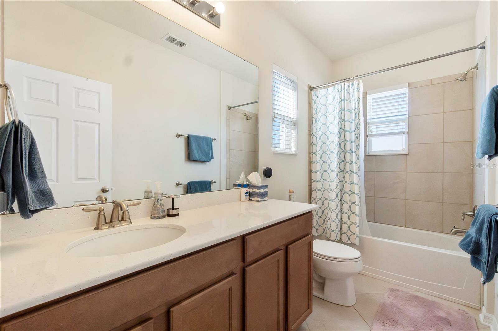 Image 24 of 29 For 13519 Fountainbleau Drive