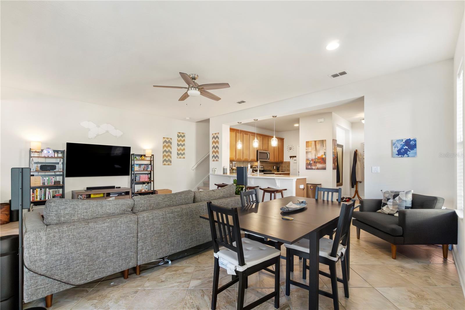 Image 5 of 29 For 13519 Fountainbleau Drive