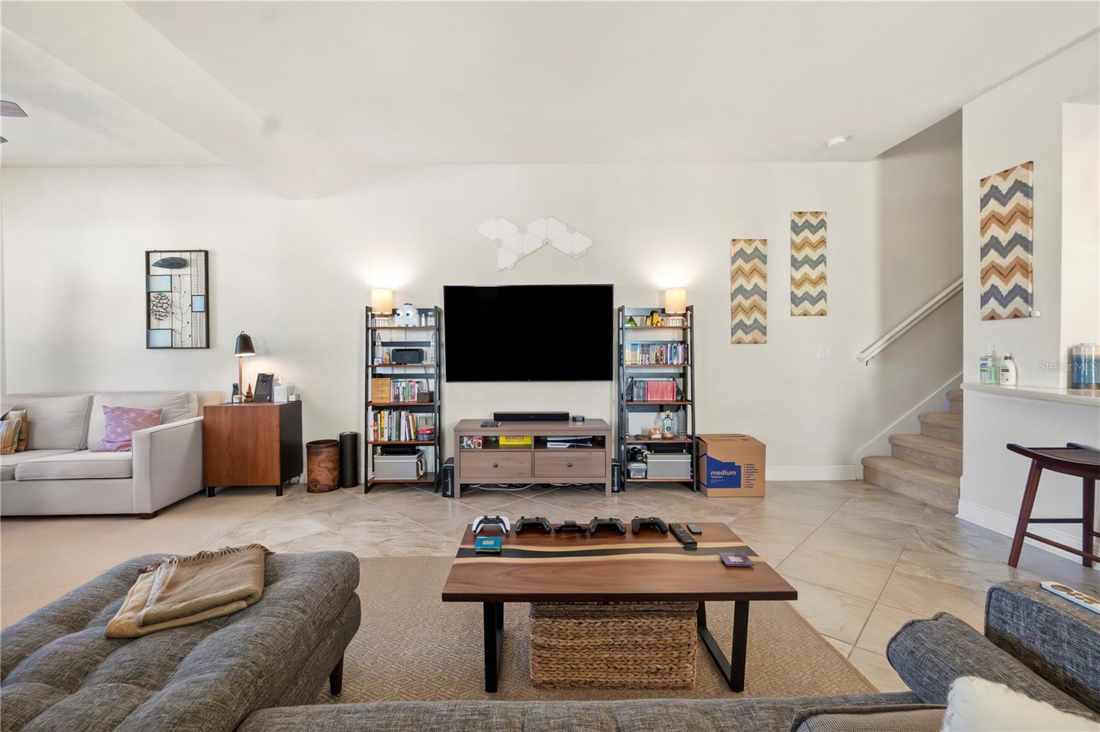 Image 6 of 29 For 13519 Fountainbleau Drive