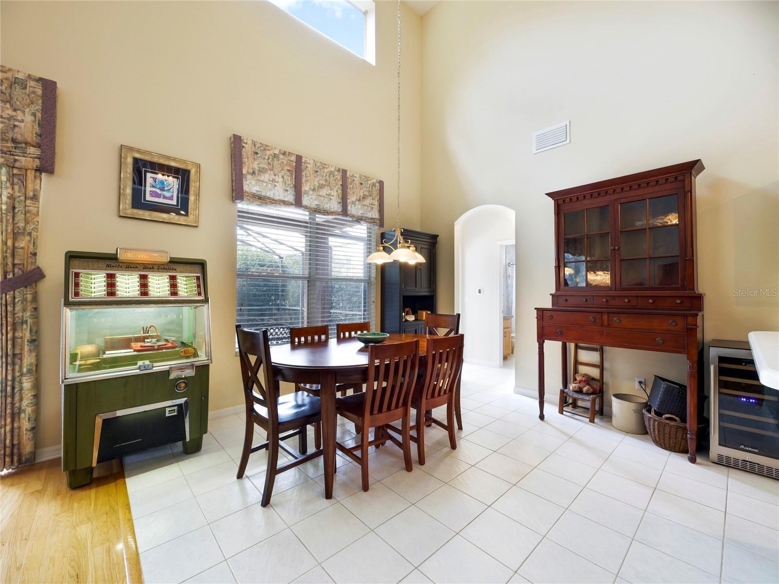 Image 13 of 36 For 808 Palmetto Terrace