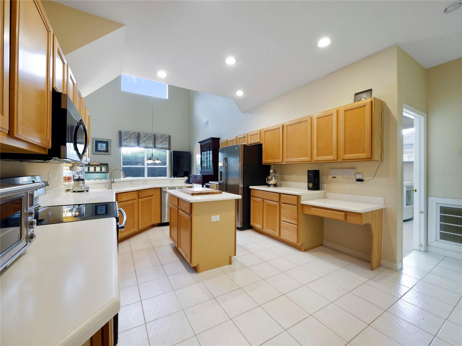 Image 15 of 36 For 808 Palmetto Terrace