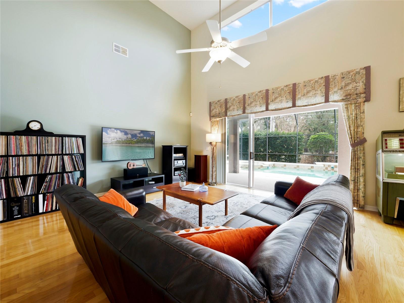 Image 7 of 36 For 808 Palmetto Terrace