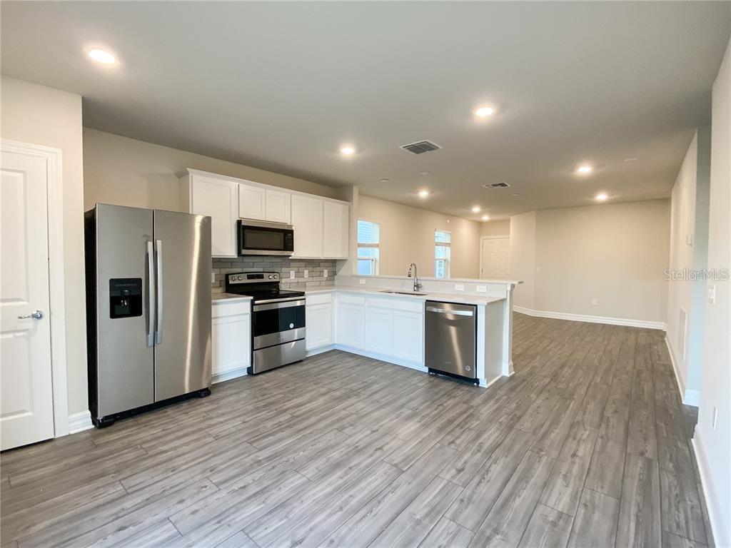 Image 4 of 20 For 17434 Million Lakes Court