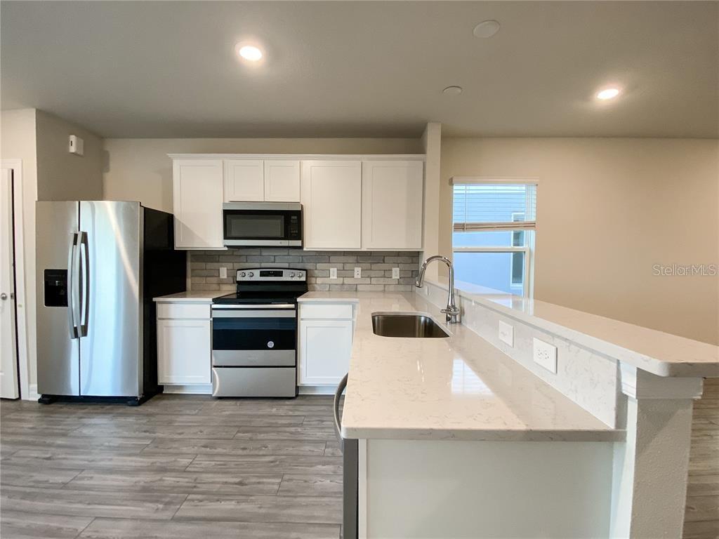 Image 7 of 20 For 17434 Million Lakes Court