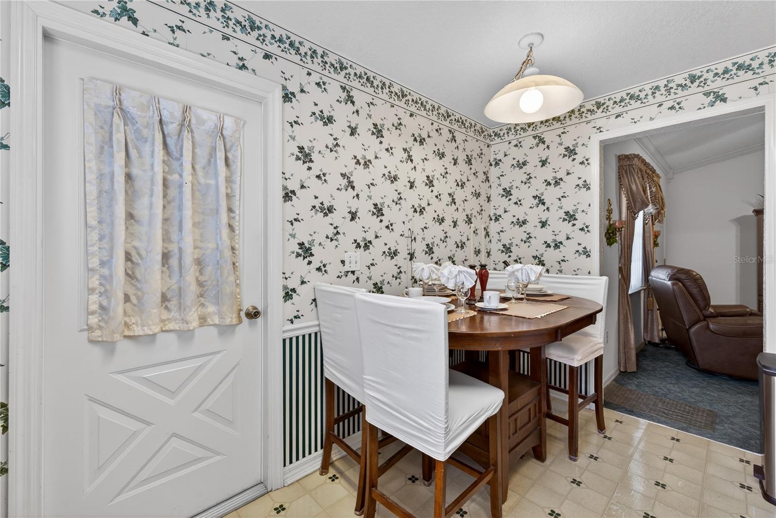 Image 16 of 31 For 215 Dairy Road