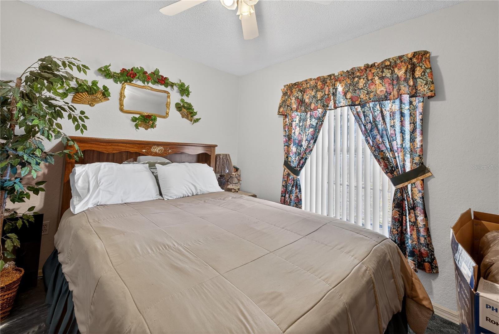 Image 18 of 31 For 215 Dairy Road