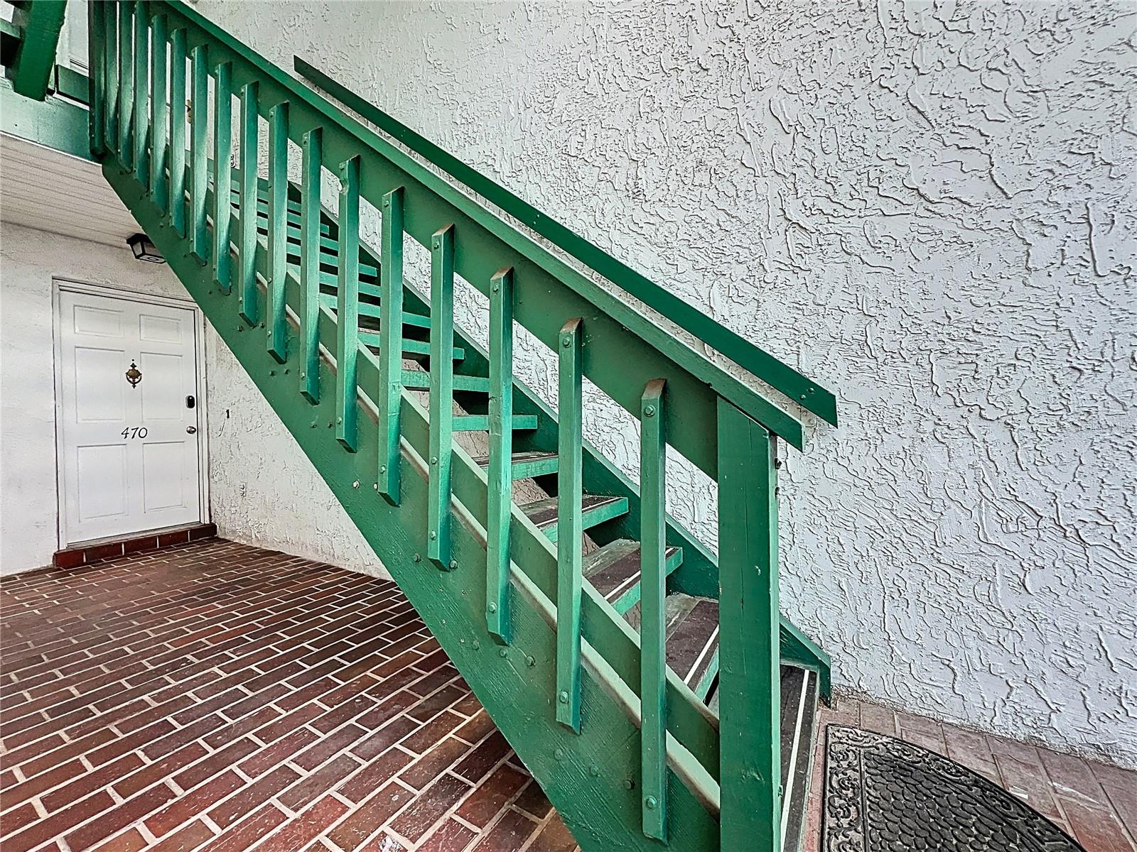 Image 5 of 77 For 470 Par Street 470