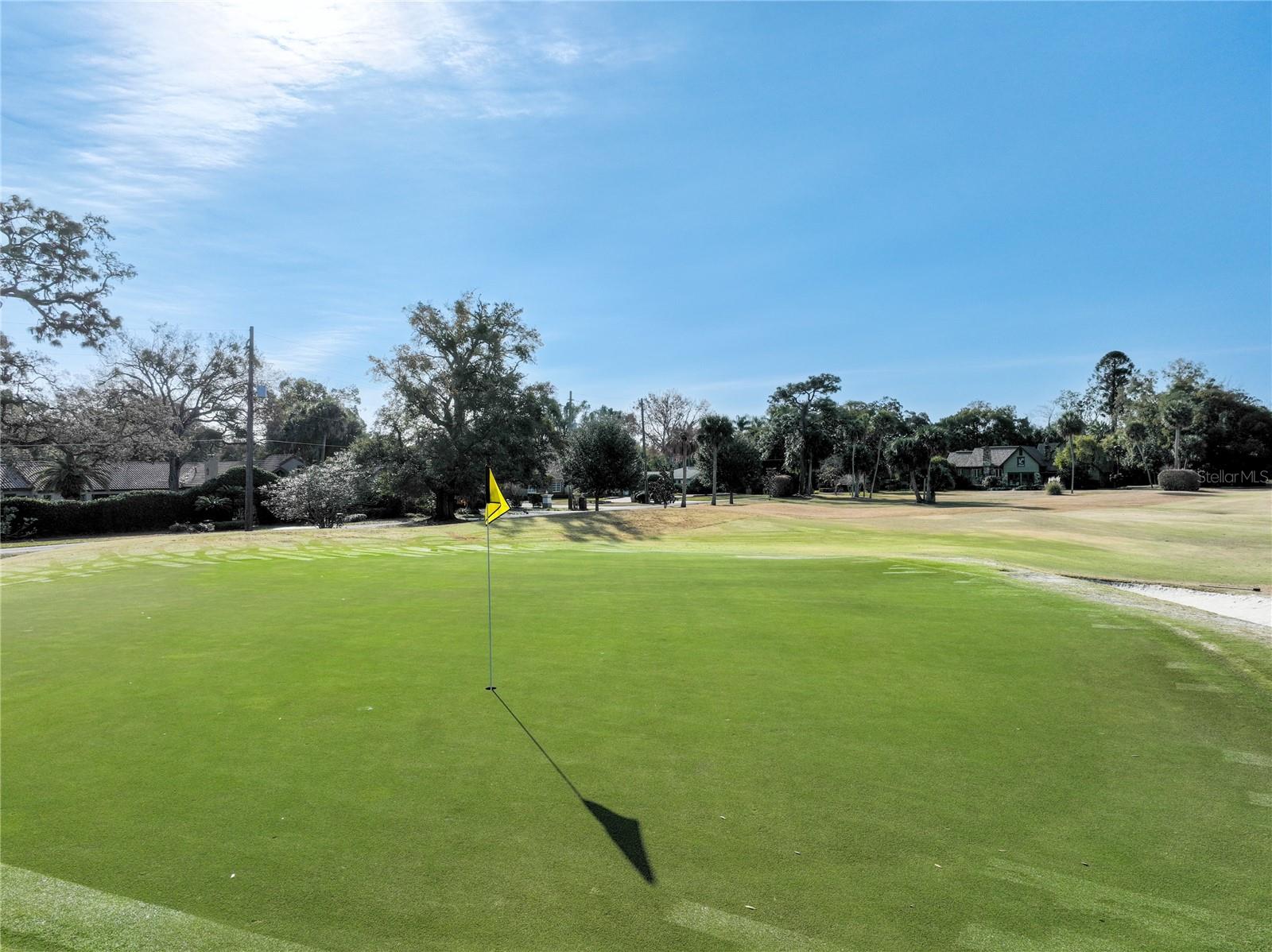 Image 54 of 77 For 470 Par Street 470