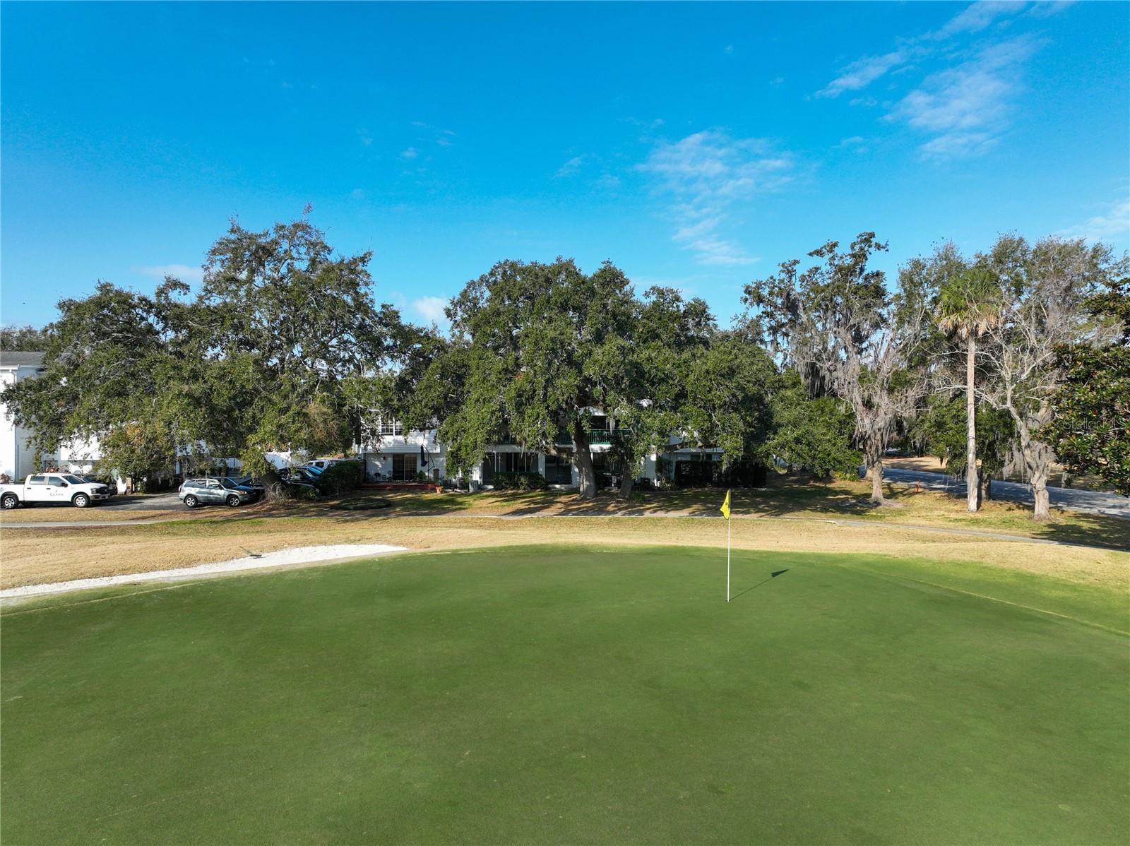 Image 55 of 77 For 470 Par Street 470