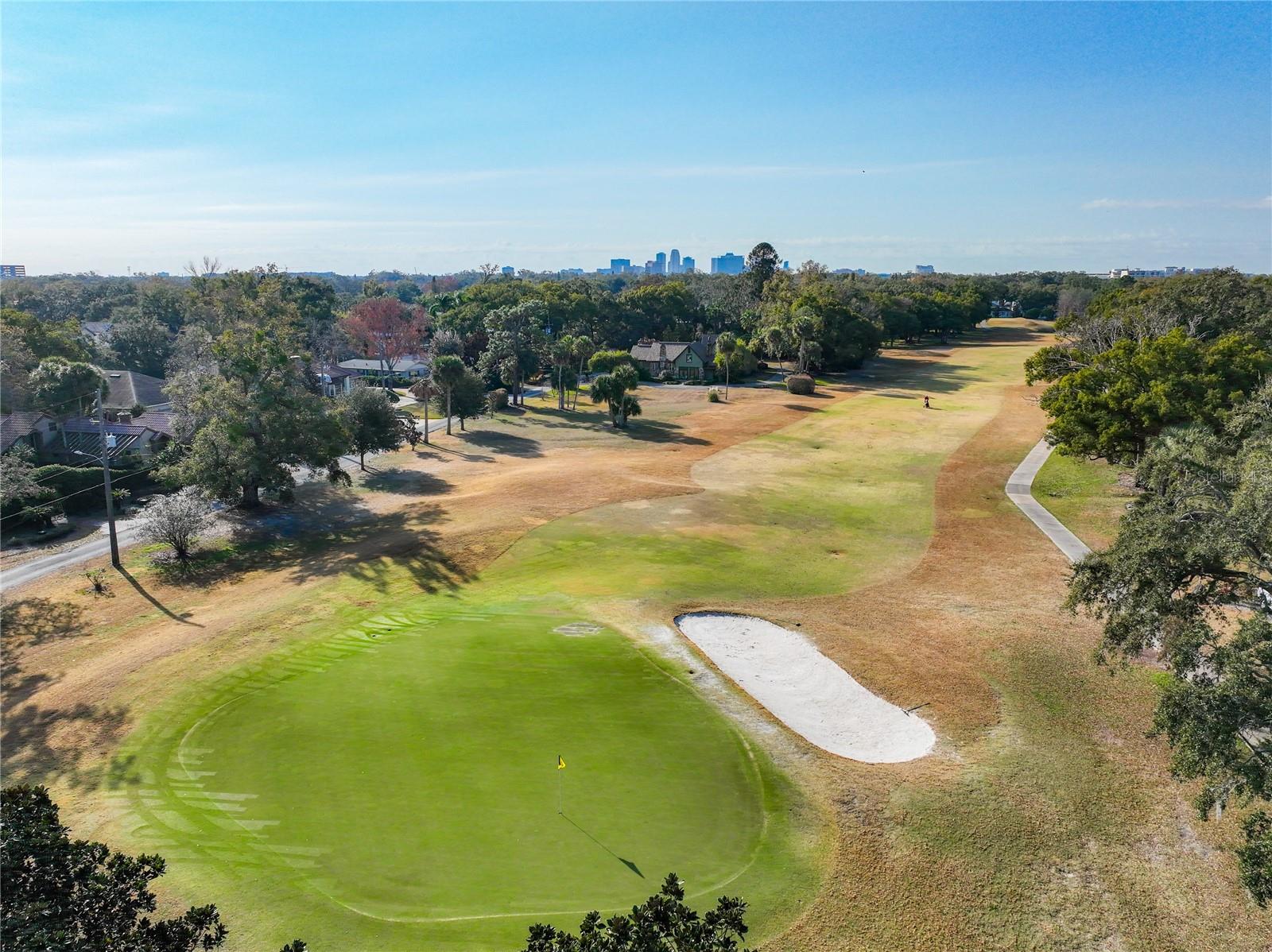 Image 57 of 77 For 470 Par Street 470