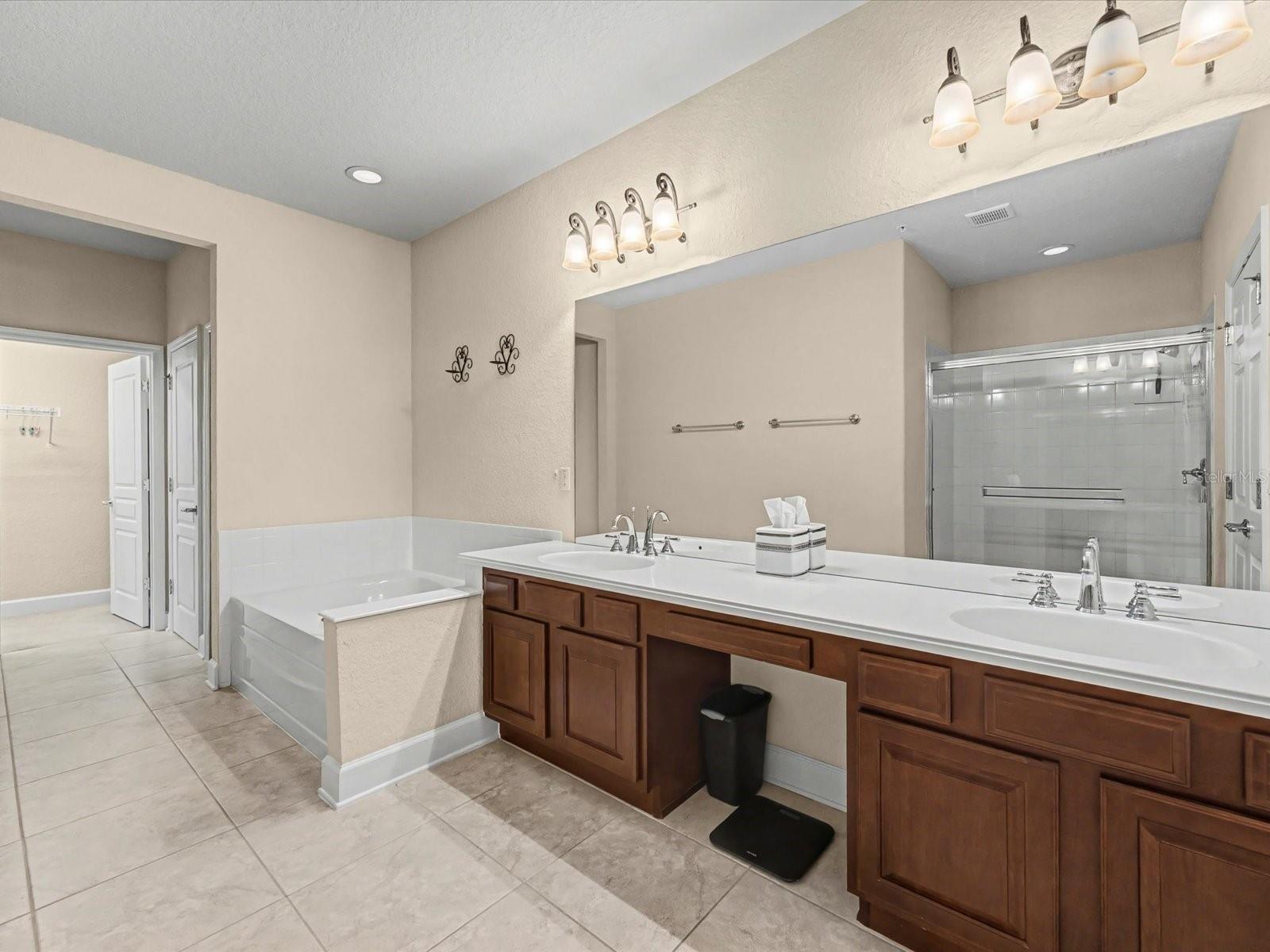 Image 16 of 47 For 1405 Lisbon Court