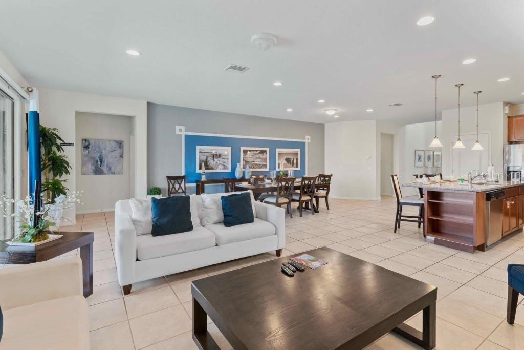 Image 12 of 65 For 8815 Macapa Drive