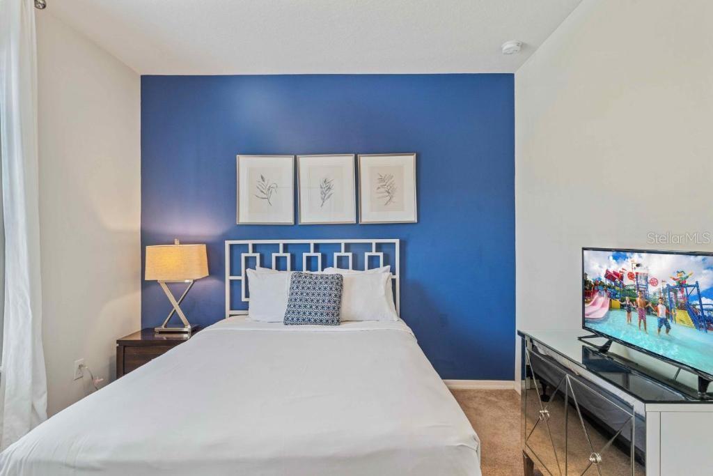 Image 20 of 65 For 8815 Macapa Drive