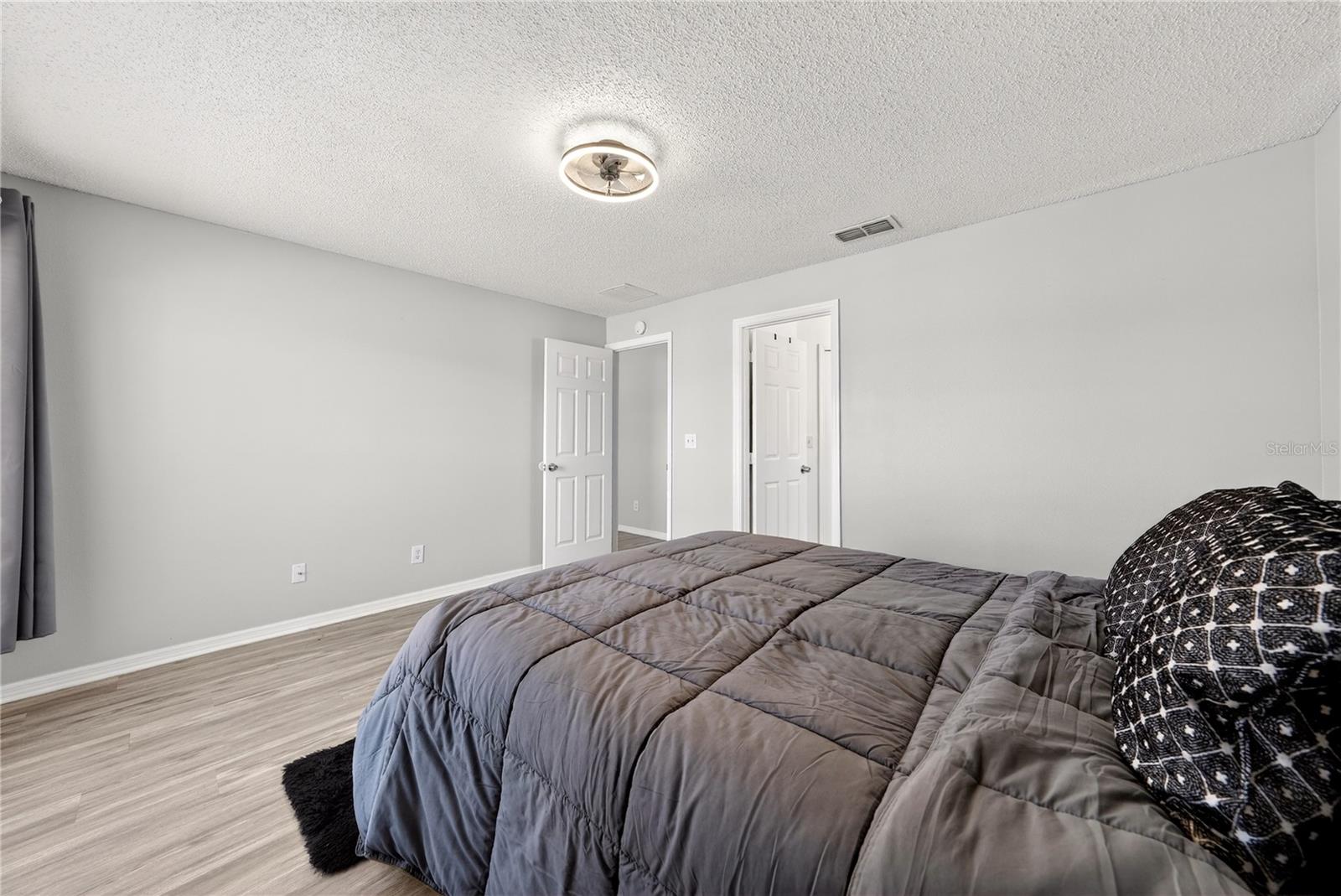 Image 21 of 49 For 13133 Baneberry Ct