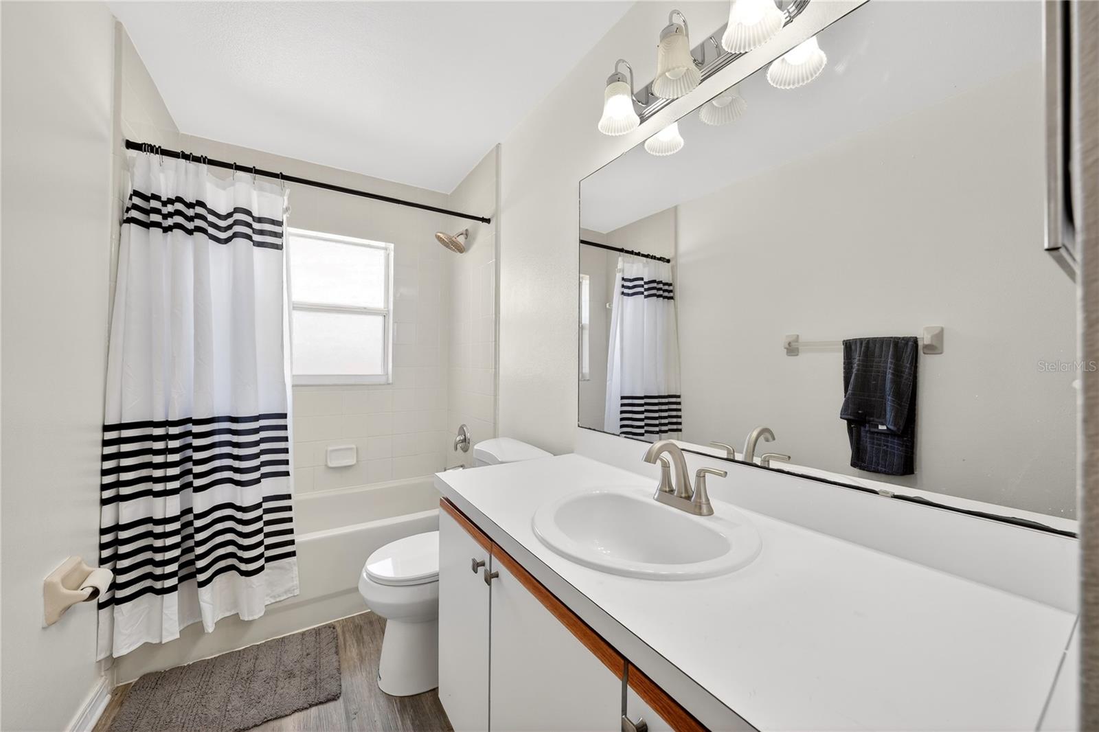 Image 33 of 49 For 13133 Baneberry Ct