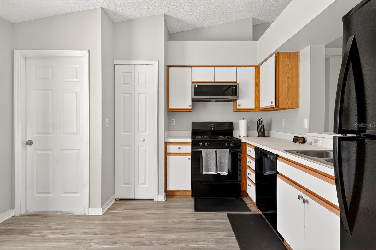 Image 4 of 49 For 13133 Baneberry Ct