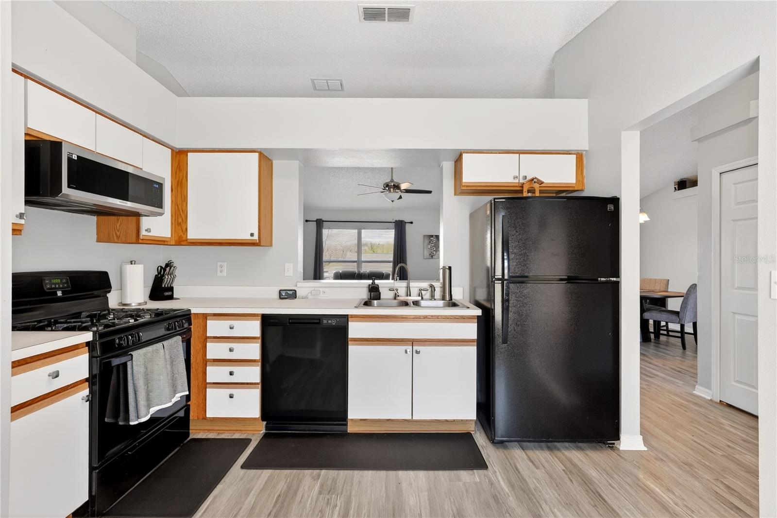 Image 7 of 49 For 13133 Baneberry Ct