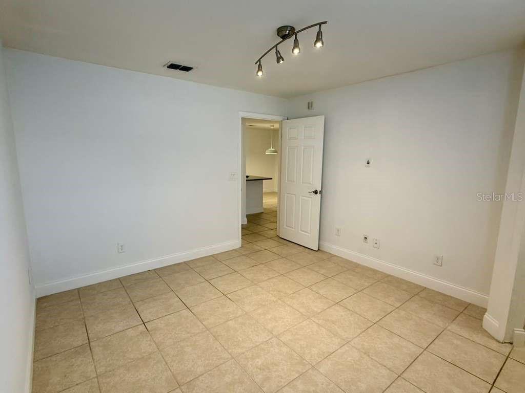 Image 11 of 23 For 7630 Pissarro Drive 16105