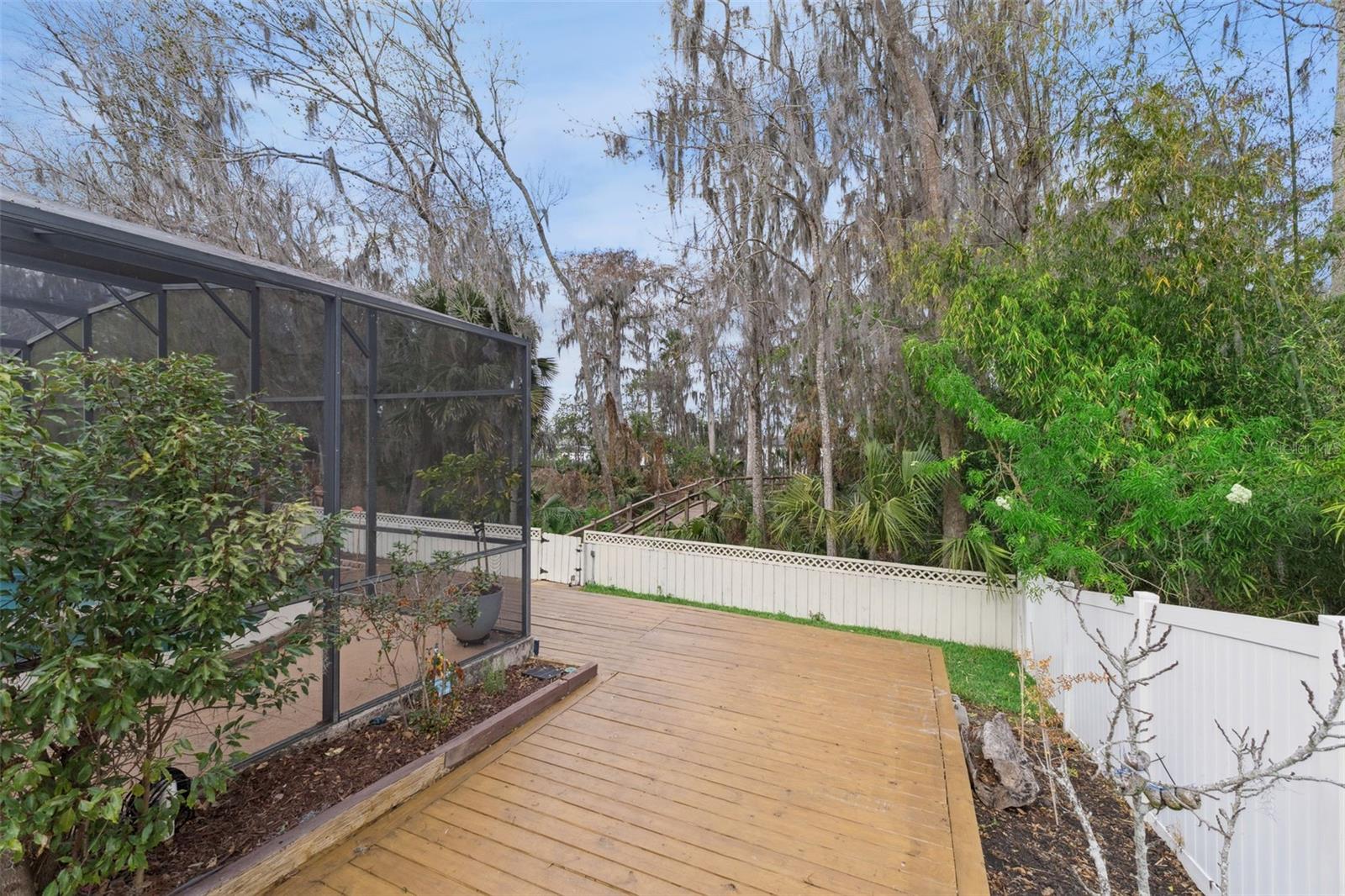 Image 40 of 64 For 422 Sandringham Court