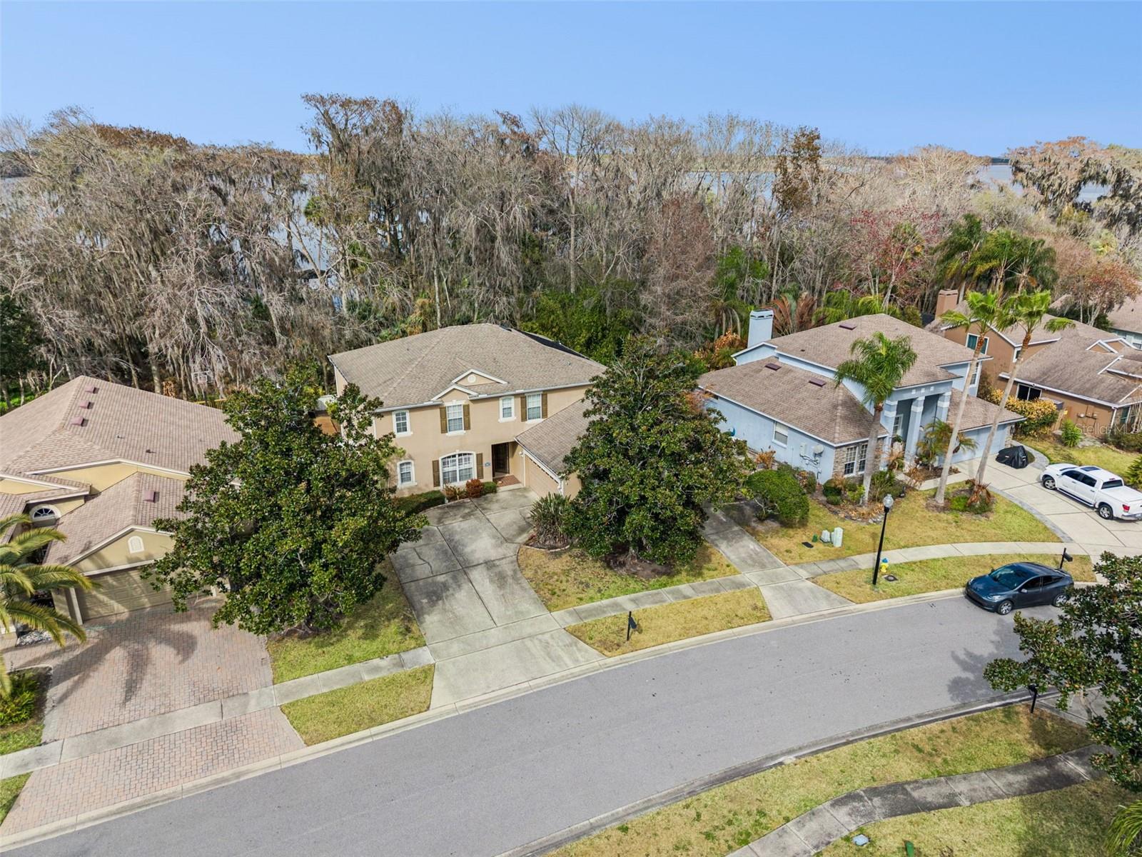 Image 46 of 64 For 422 Sandringham Court