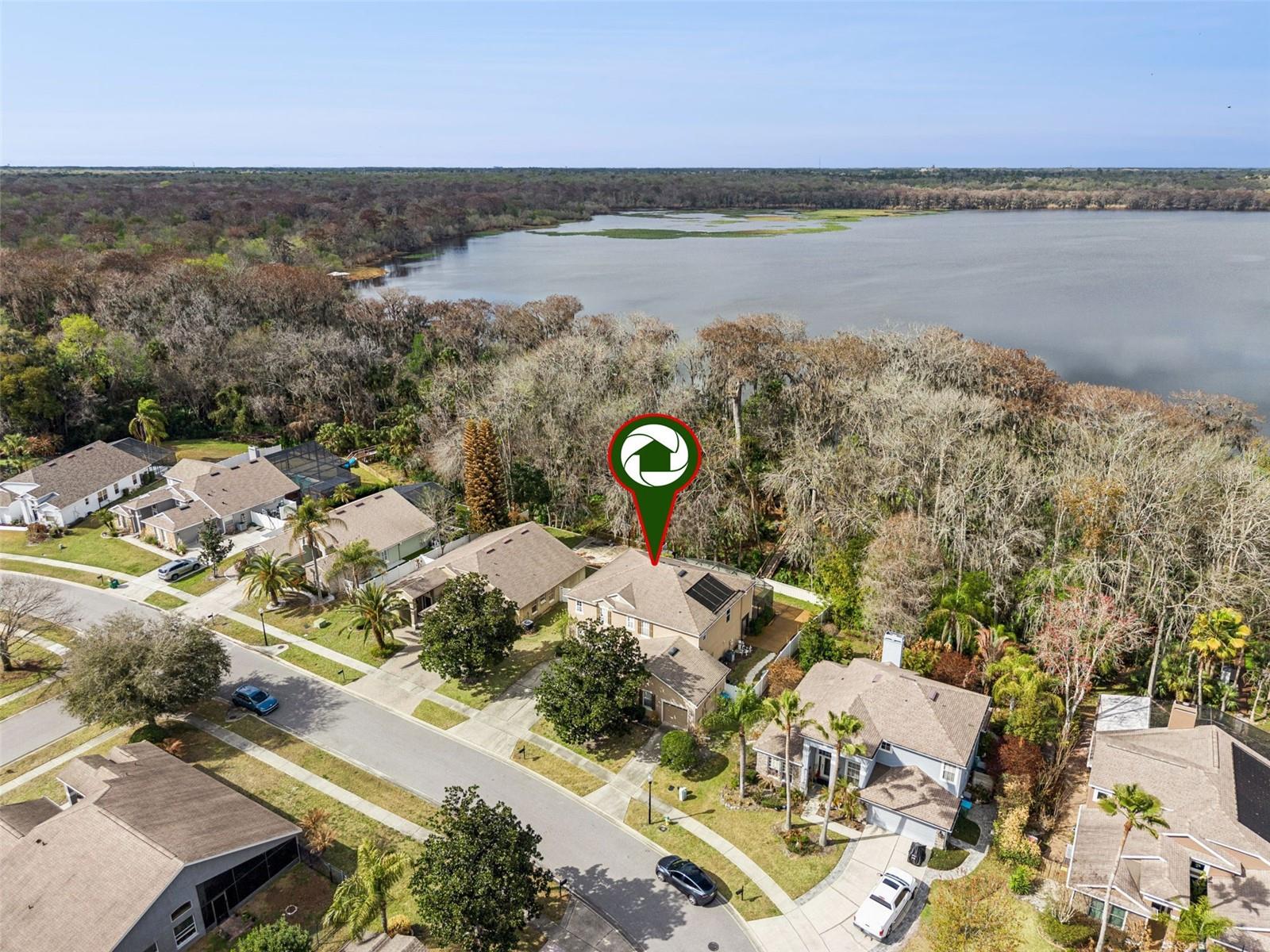 Image 51 of 64 For 422 Sandringham Court