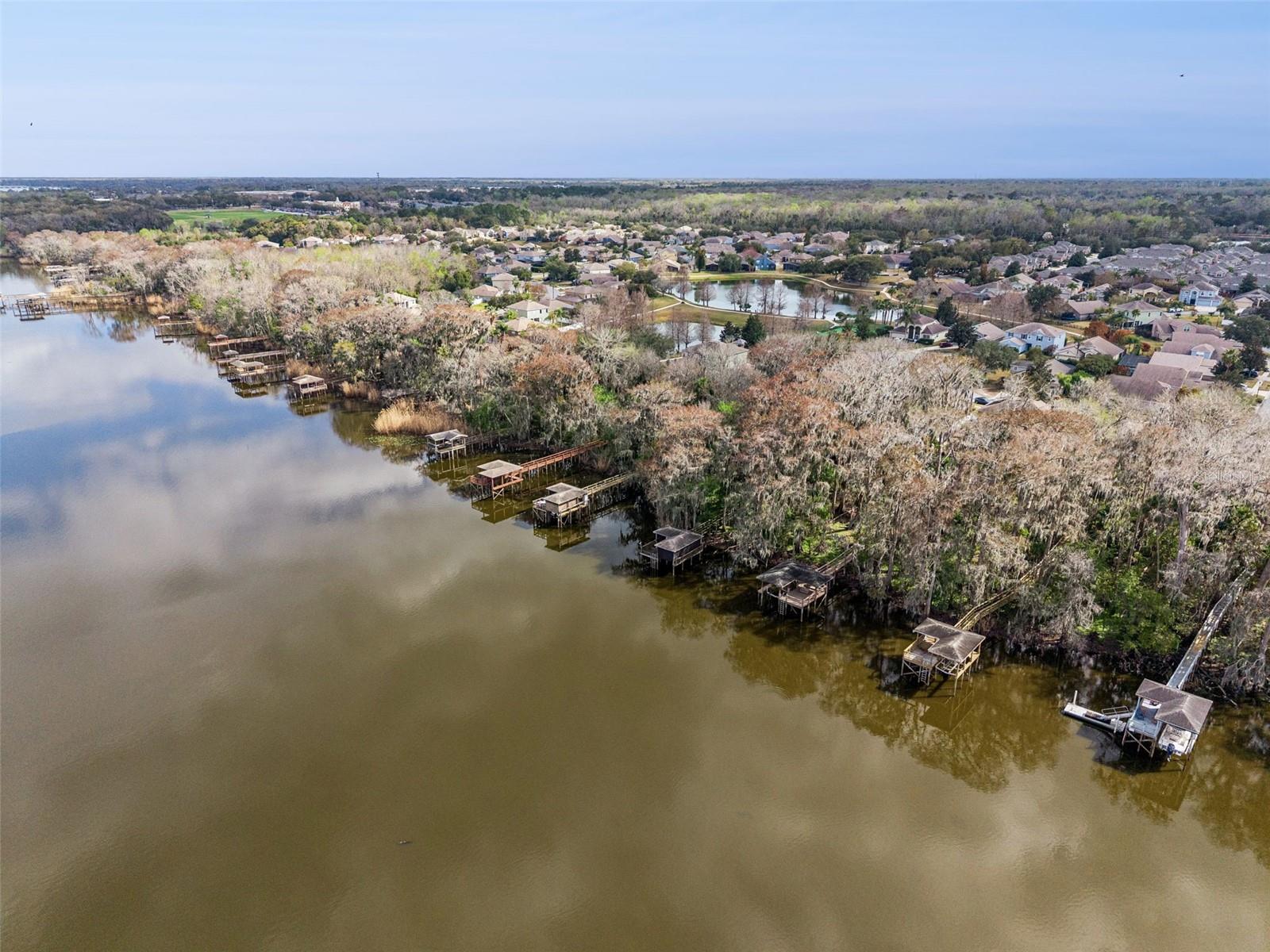 Image 58 of 64 For 422 Sandringham Court