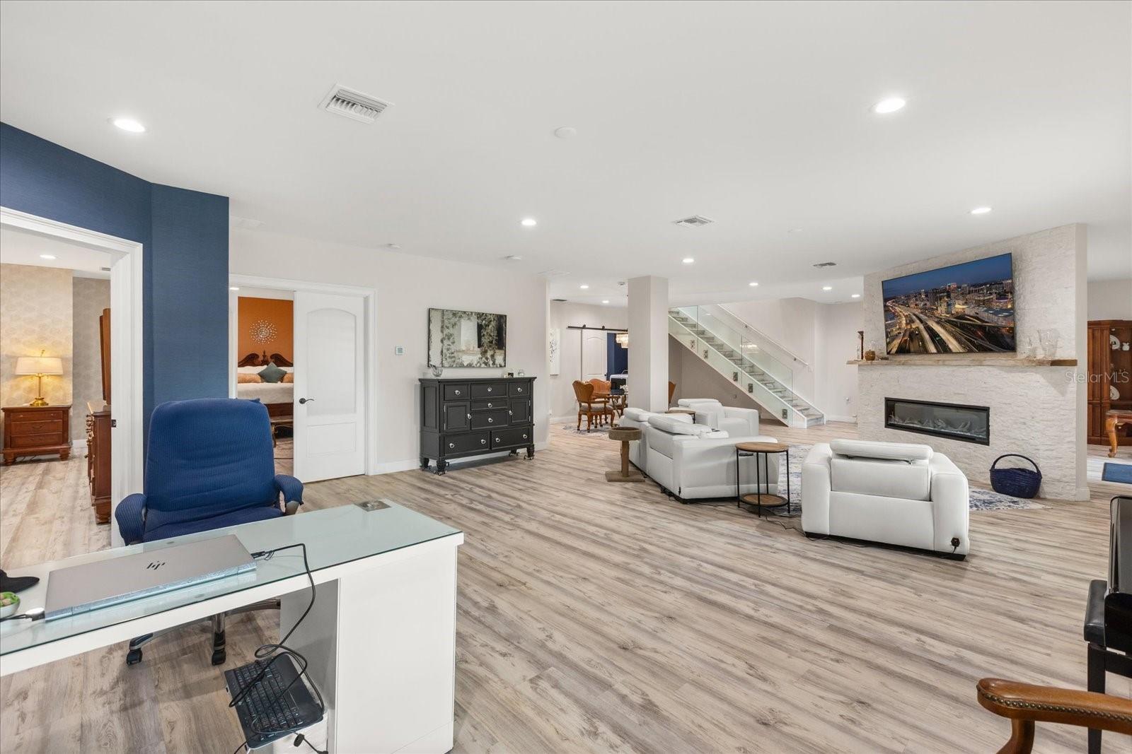 Image 16 of 76 For 455 Briar Patch Lane