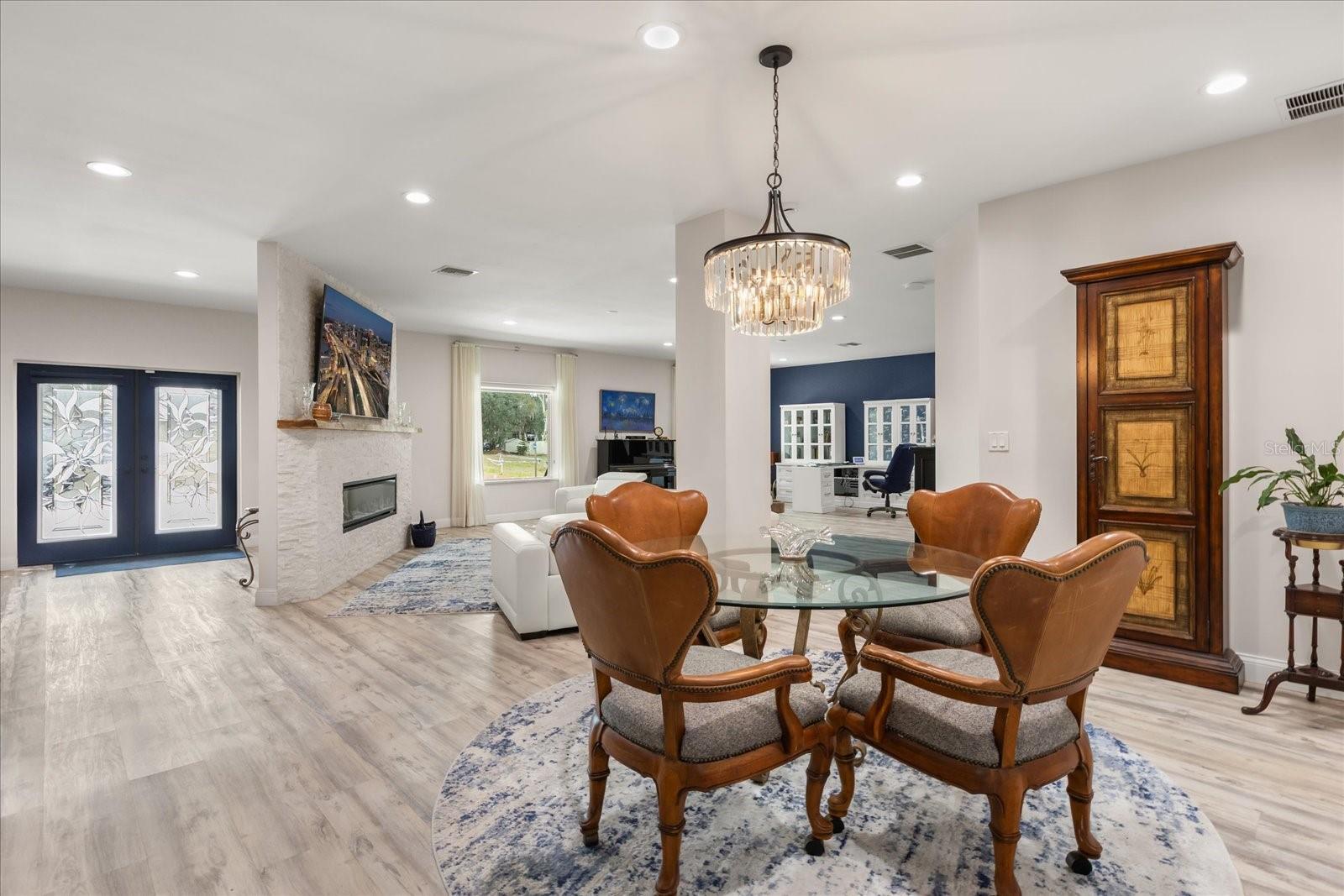 Image 18 of 76 For 455 Briar Patch Lane