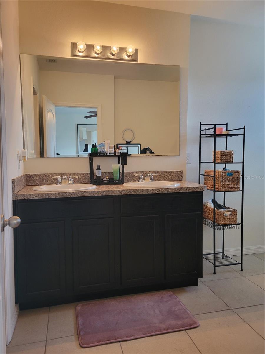 Image 22 of 27 For 3724 Seneca Club Loop 41-103