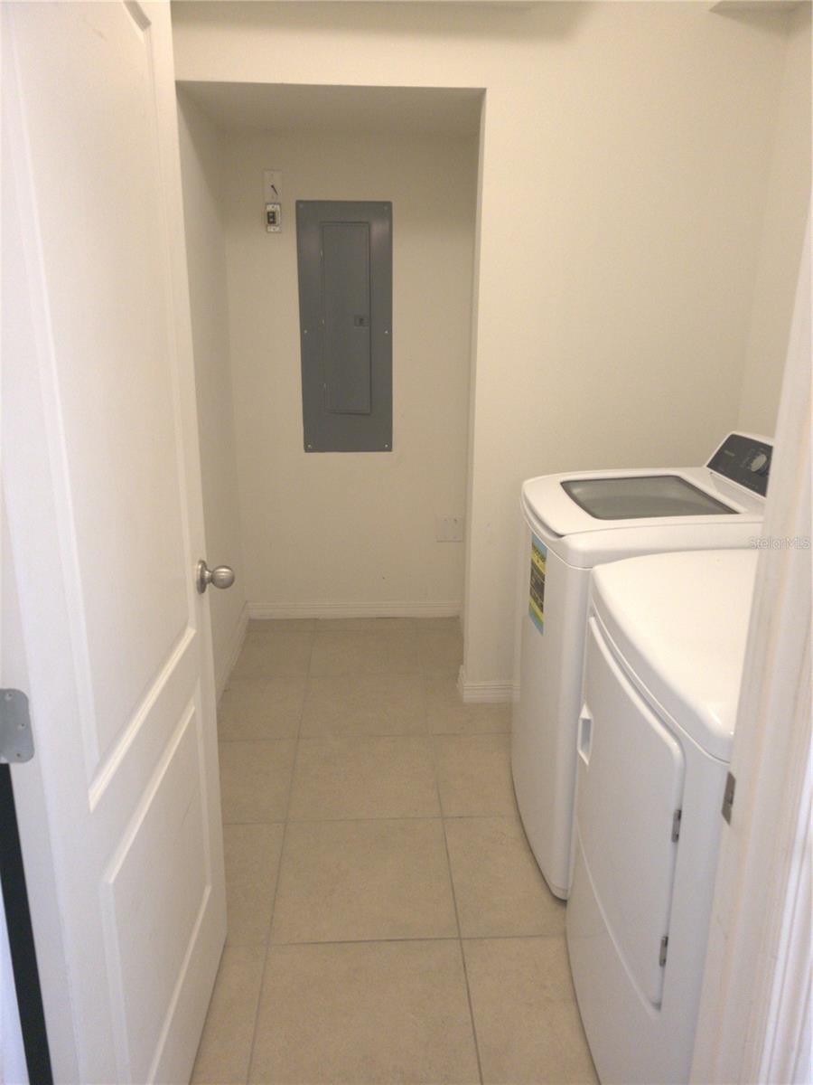 Image 9 of 27 For 3724 Seneca Club Loop 41-103