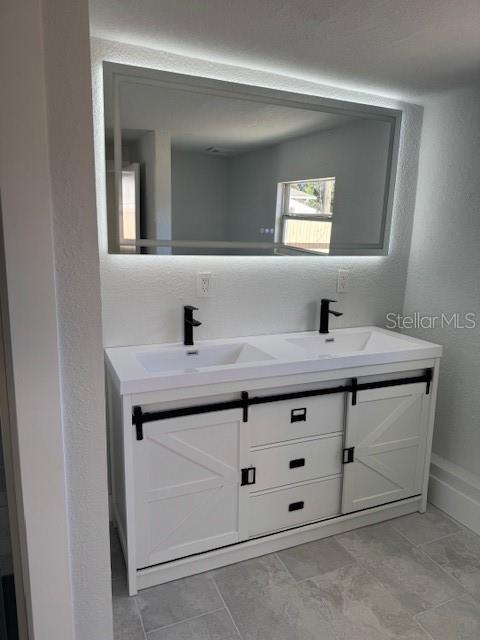 Image 14 of 17 For 330 S. Buena Vista Avenue