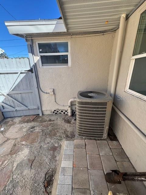 Image 5 of 17 For 330 S. Buena Vista Avenue