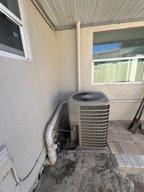 Image 6 of 17 For 330 S. Buena Vista Avenue