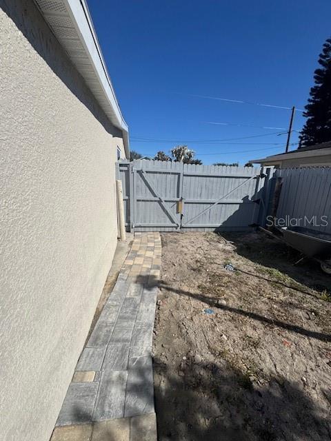 Image 8 of 17 For 330 S. Buena Vista Avenue