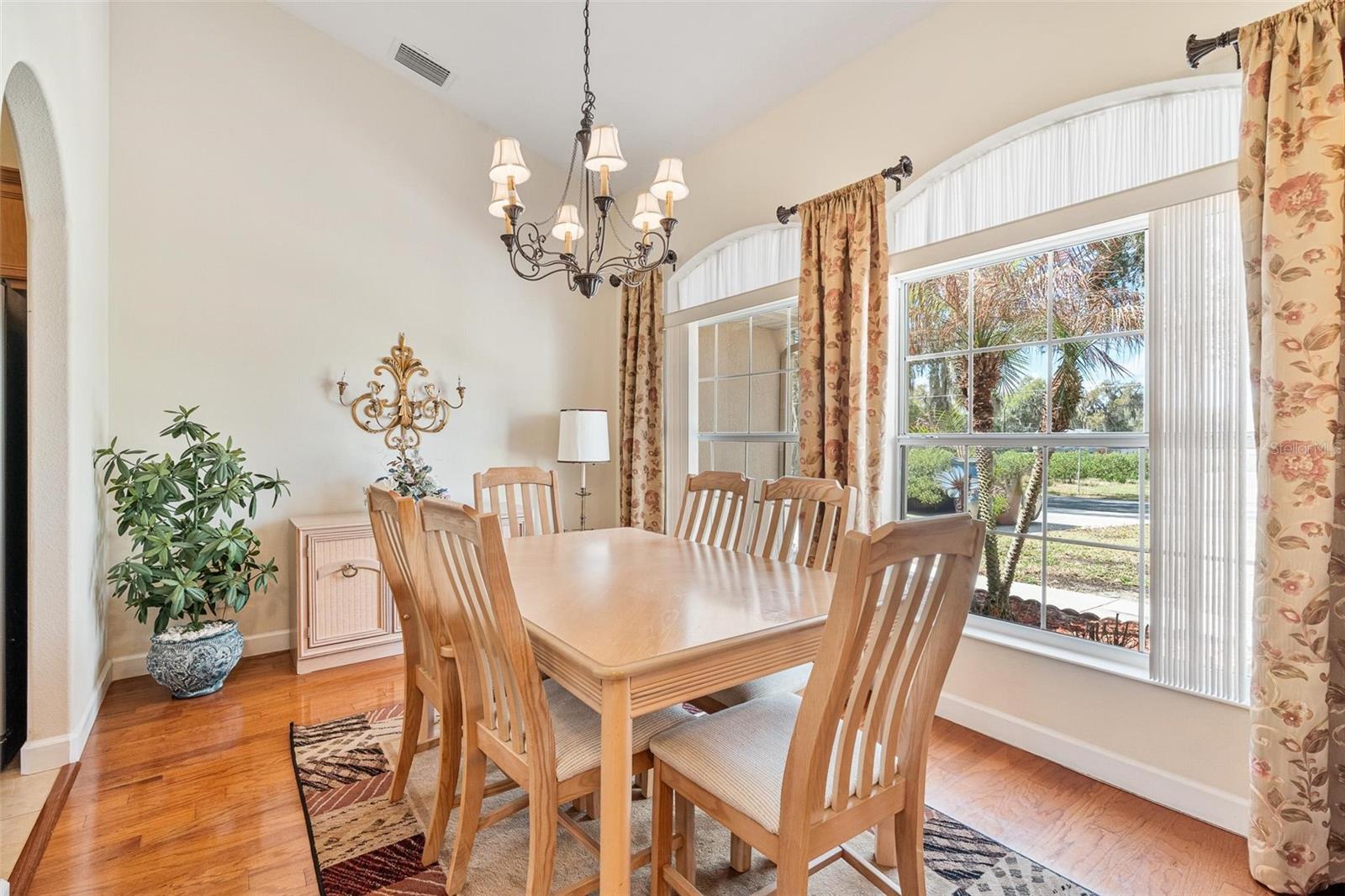 Image 6 of 34 For 2025 Fish Camp Road