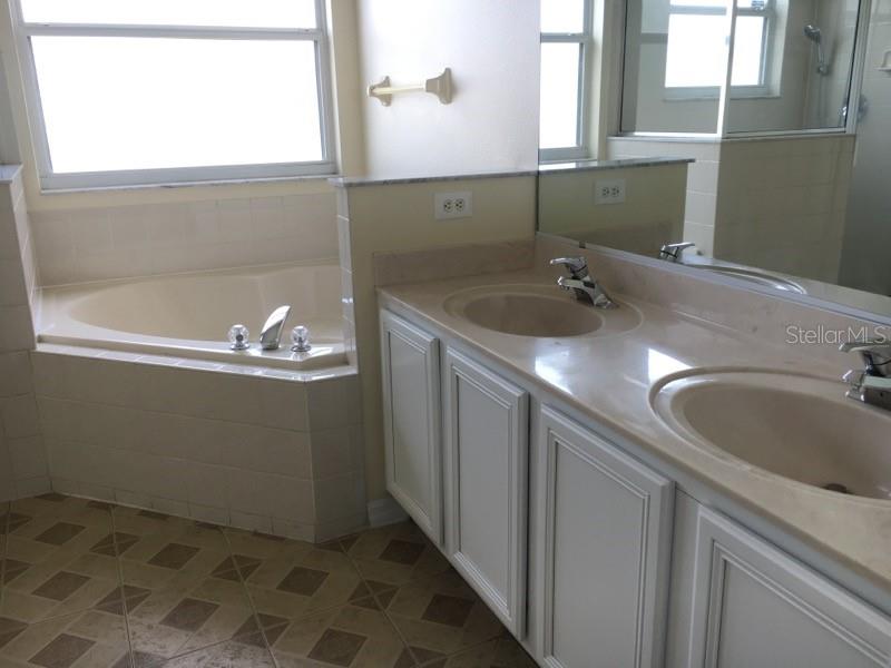 Image 13 of 20 For 927 Alsace Drive