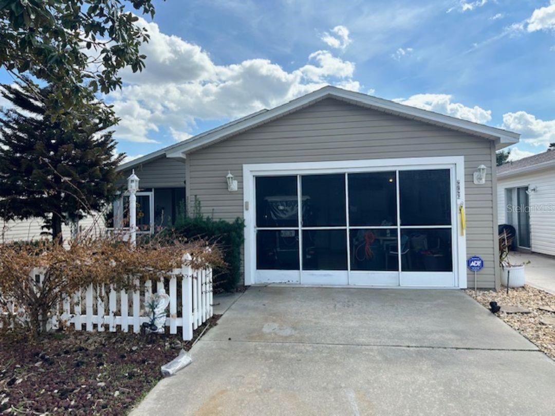 Image 2 of 14 For 2726 Moncayo Avenue