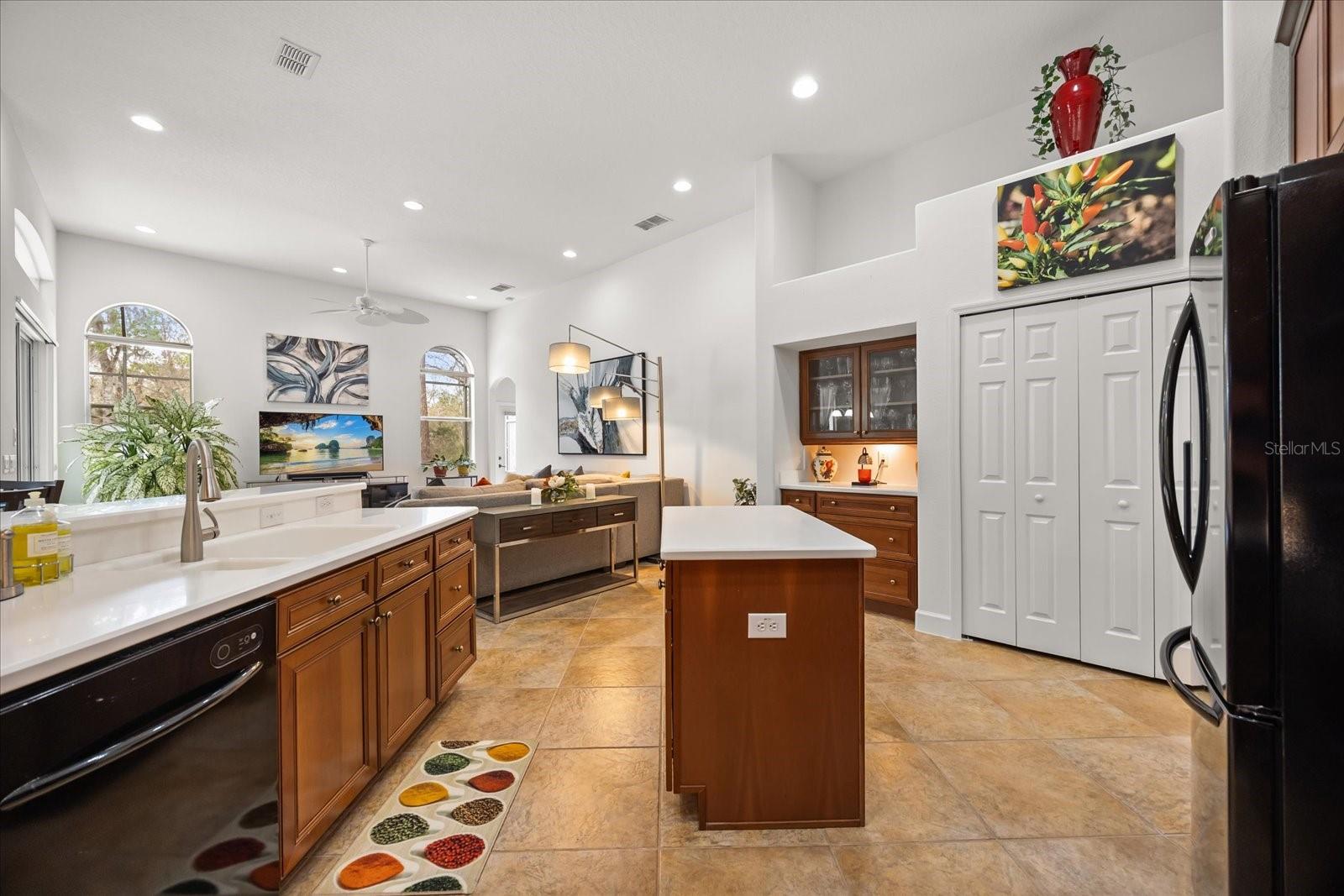 Listing photo id 11 for 2324 Willow Drop Way