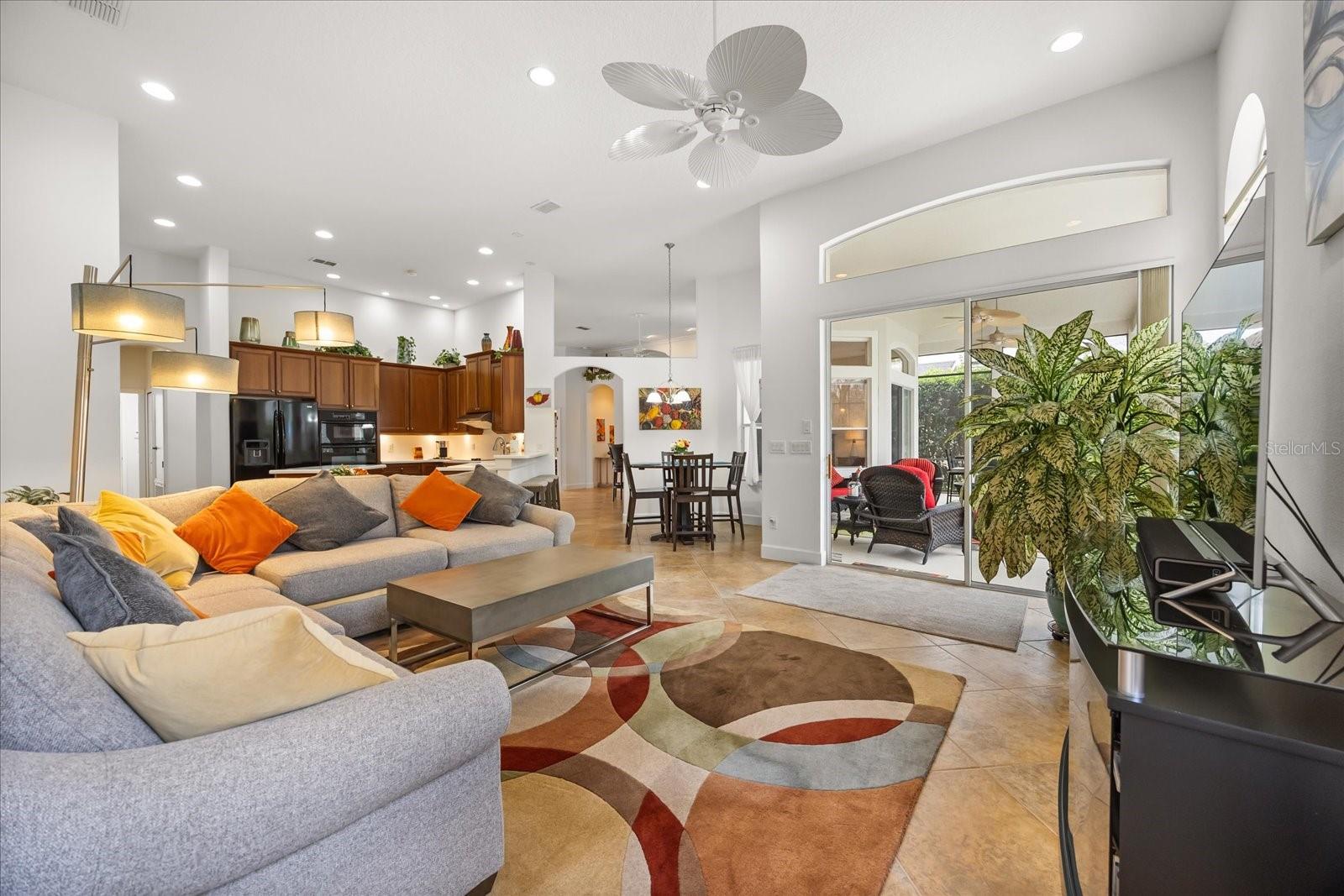 Listing photo id 13 for 2324 Willow Drop Way