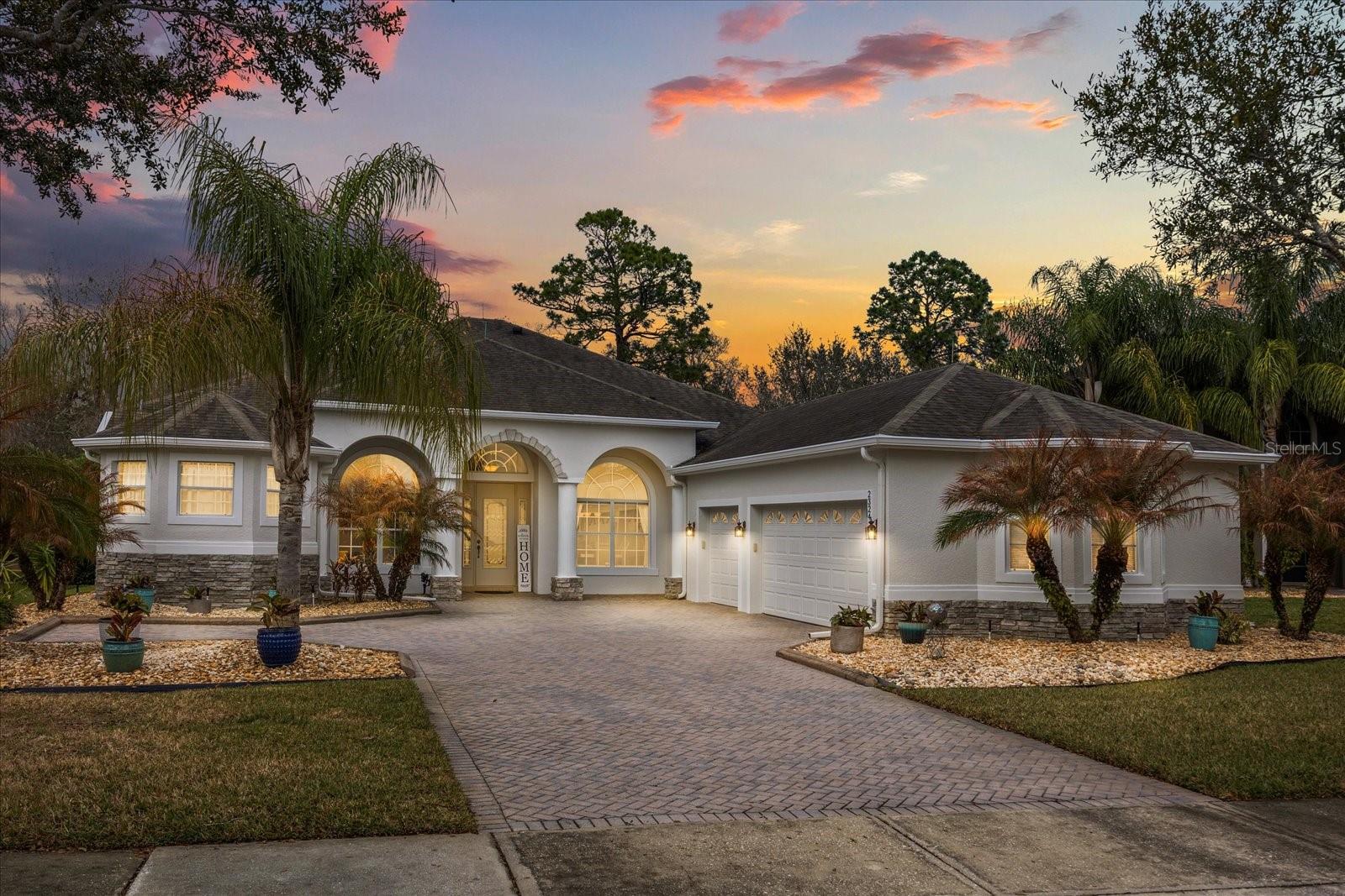 Listing photo id 1 for 2324 Willow Drop Way