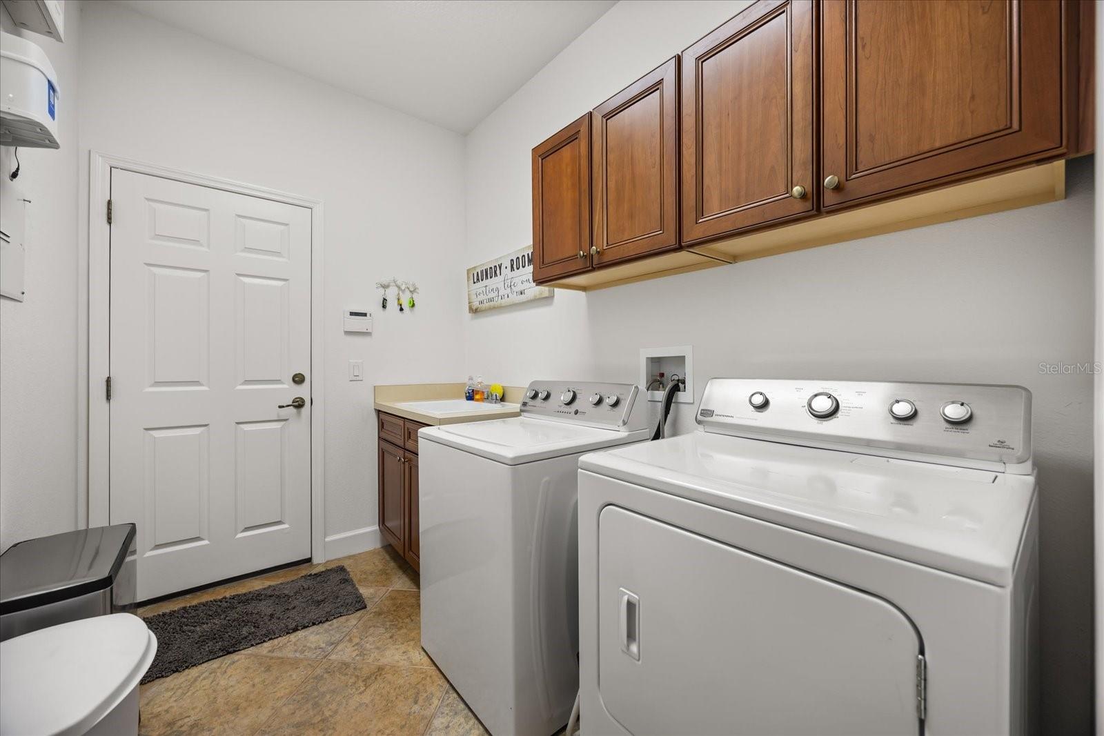 Listing photo id 30 for 2324 Willow Drop Way