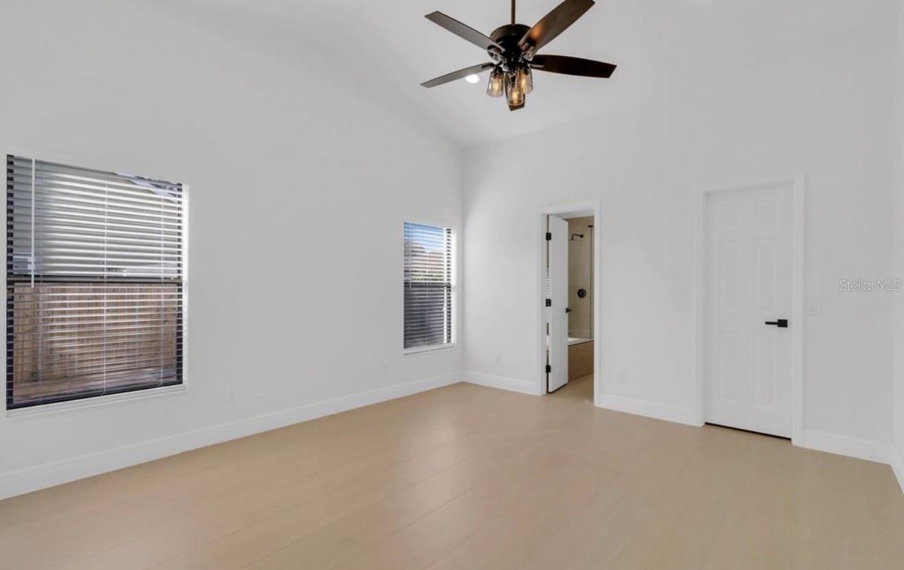 Image 11 of 30 For 2622 Liz Lane