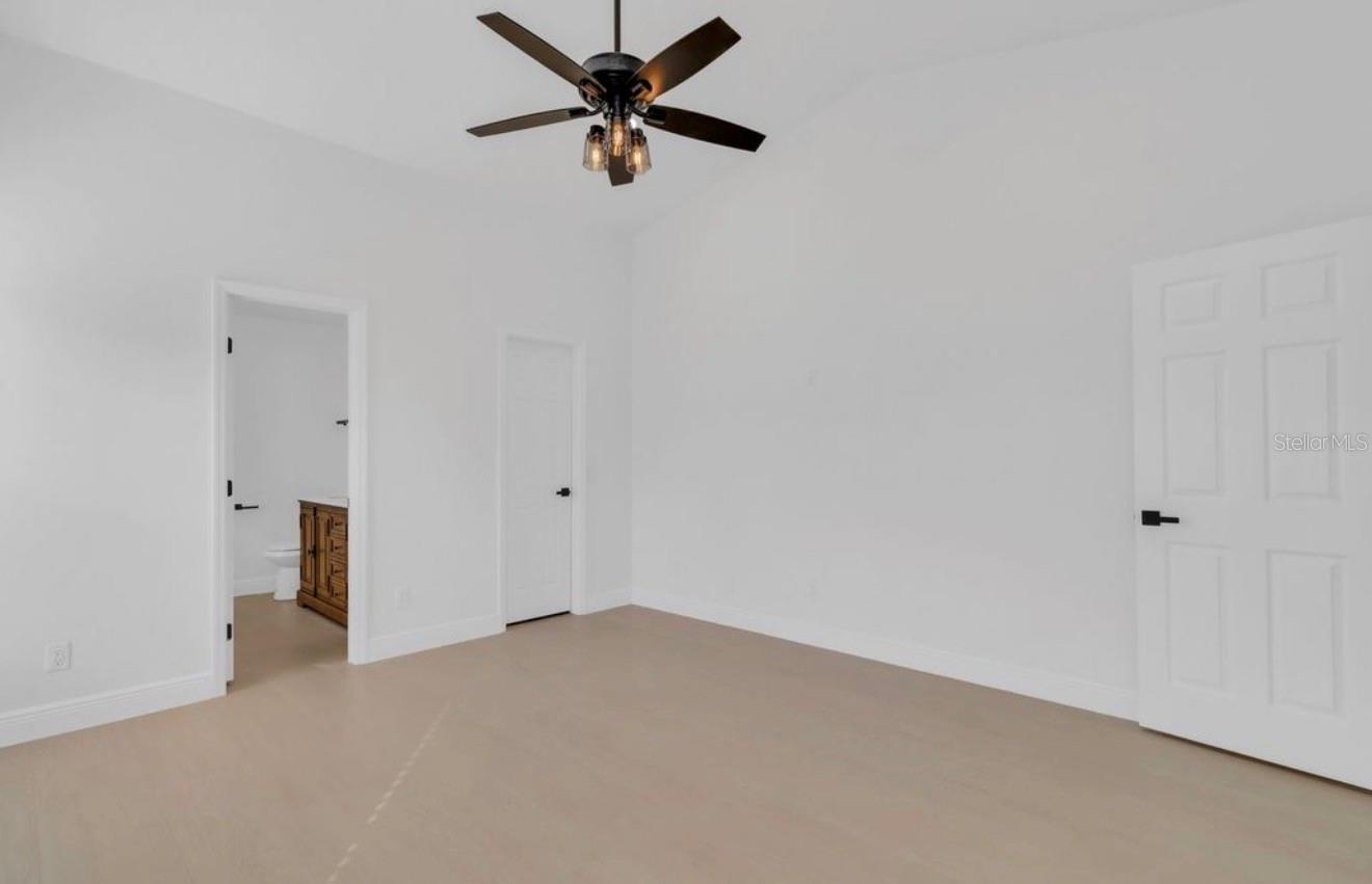 Image 12 of 30 For 2622 Liz Lane