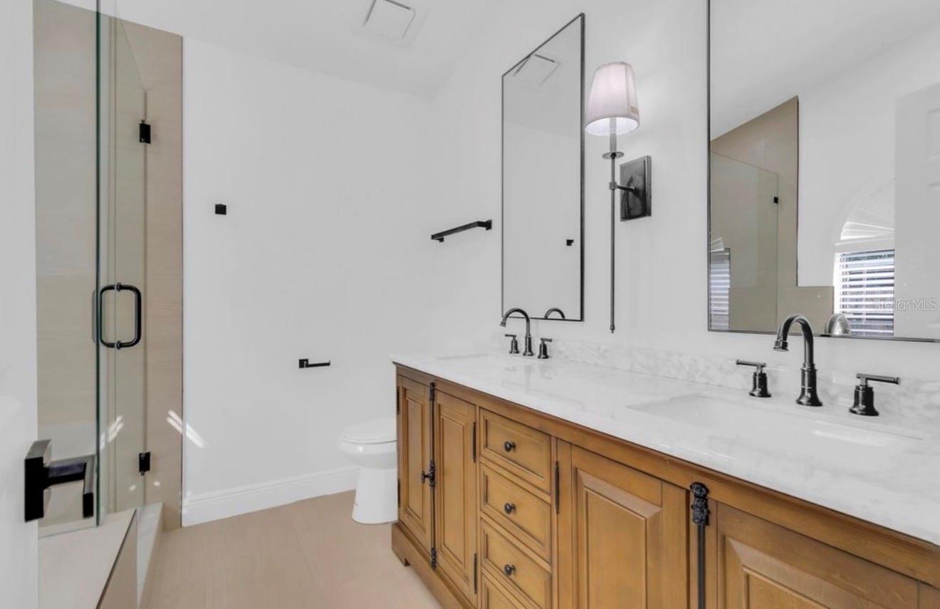 Image 14 of 30 For 2622 Liz Lane