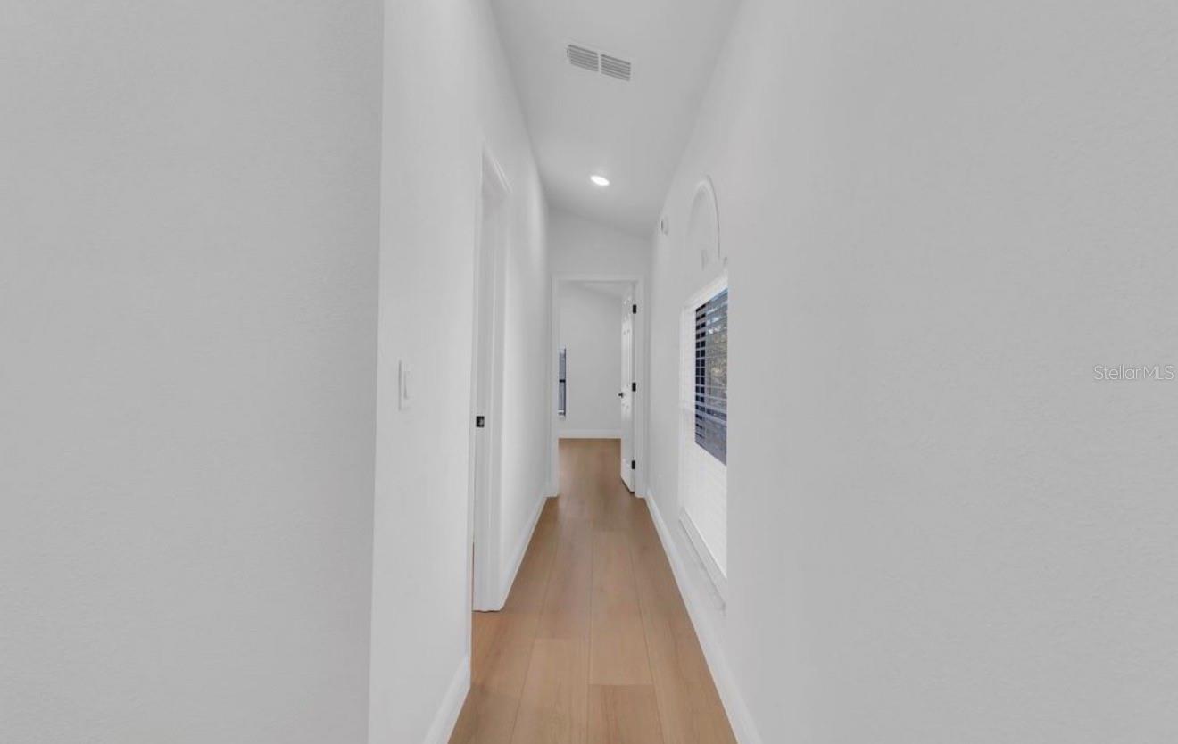 Image 19 of 30 For 2622 Liz Lane