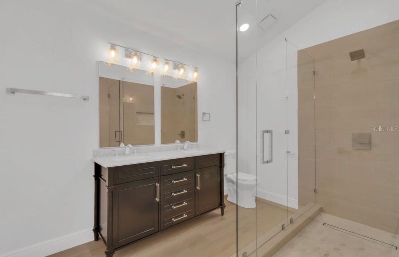 Image 25 of 30 For 2622 Liz Lane